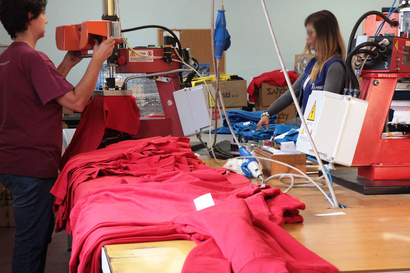 Realizzazione abbigliamento da lavoro personalizzato (Corporate)
